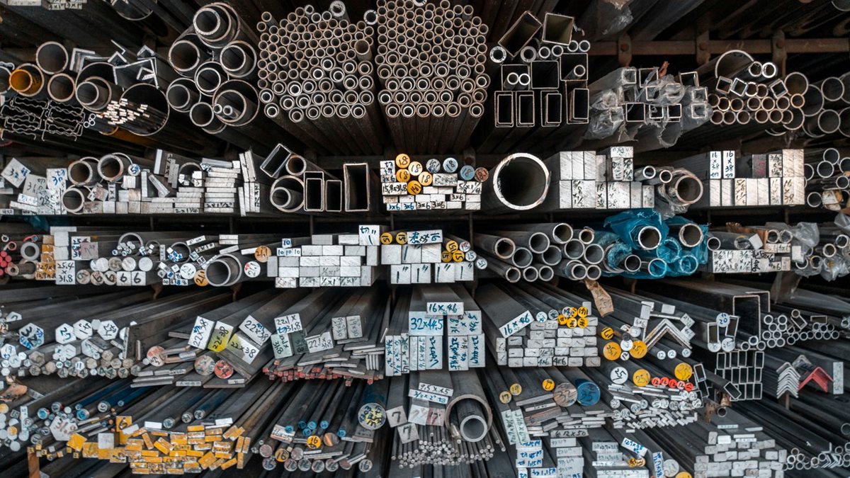 The Materials Behind a Bed That Lasts: Steel, Board, Coatings and Hardware